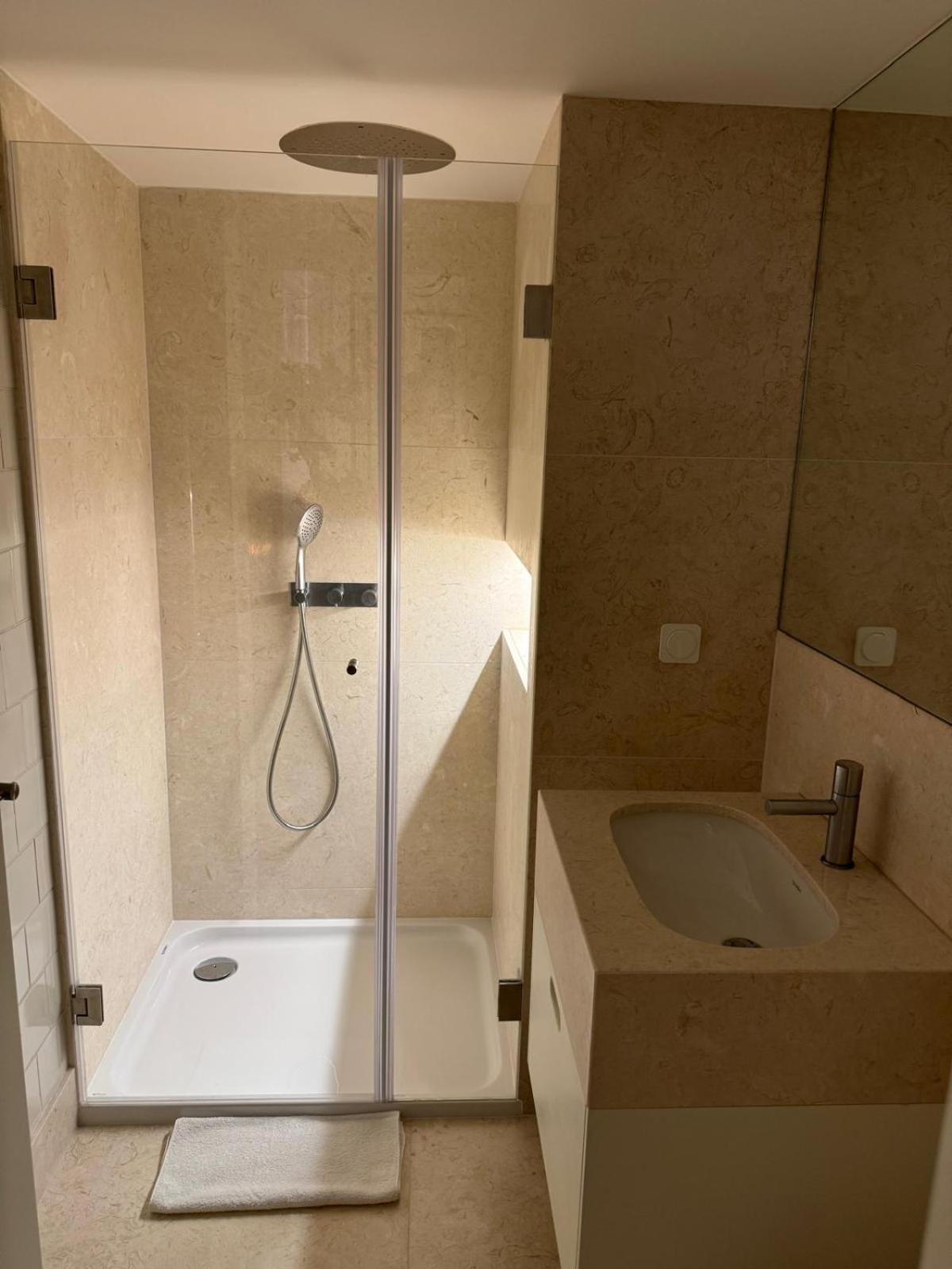 Magnifico Com Wc Privativo Augusta Street Privatunterkunft Lissabon